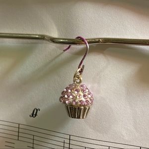 cupcake earring